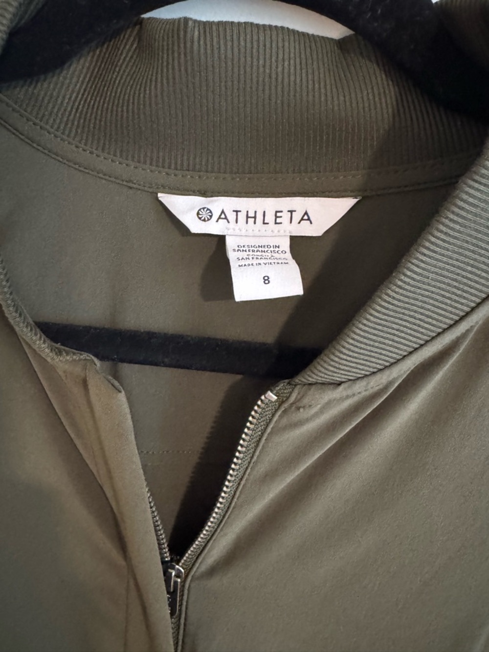 Athleta Olive Green Sleeveless Utility Romper - Picture 3 of 4